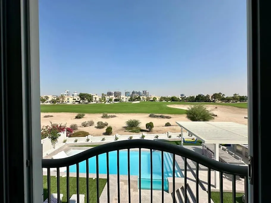 Holiday home 5 Bedroom 5 Star Golf Course Villa Dubai United Arab Emirates