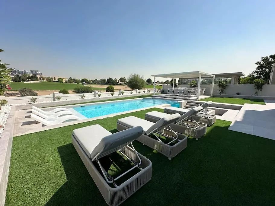 Holiday home 5 Bedroom 5 Star Golf Course Villa Dubai