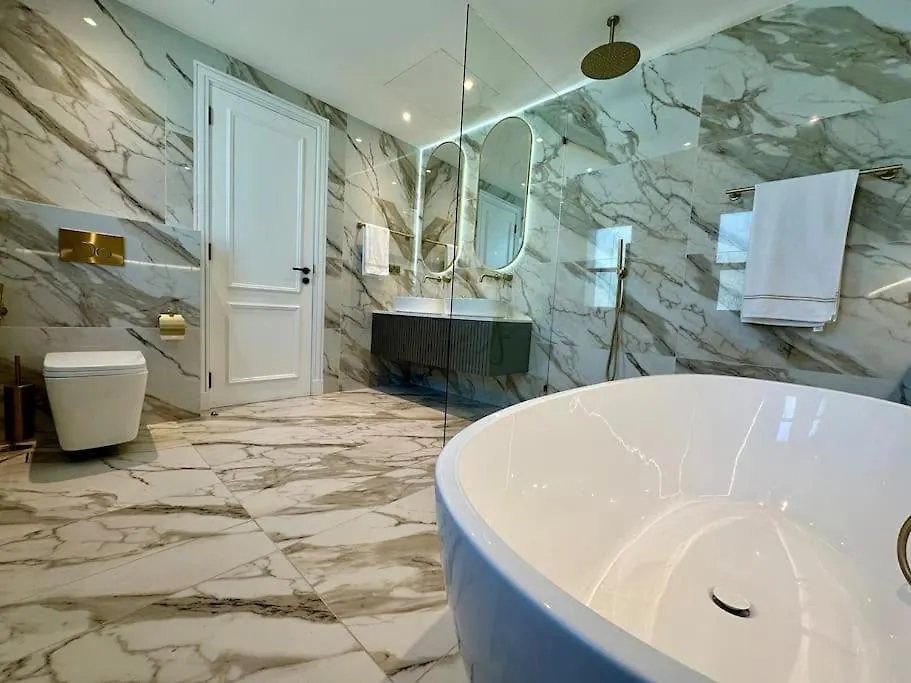 5 Bedroom 5 Star Golf Course Villa Dubai