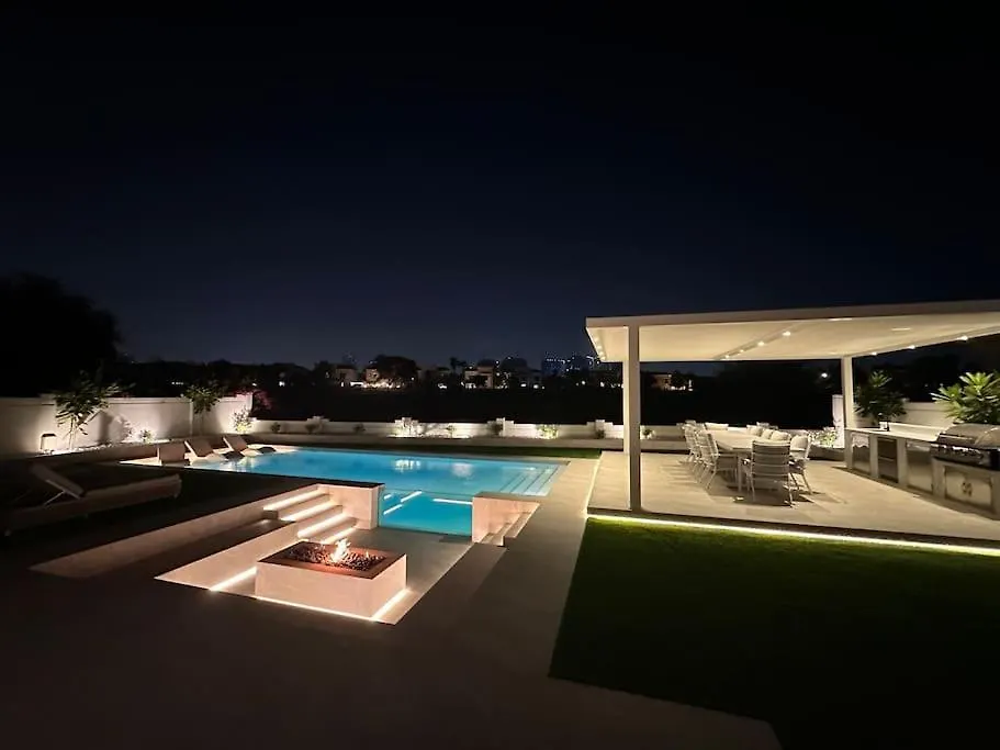 5 Bedroom 5 Star Golf Course Villa Dubai Holiday home