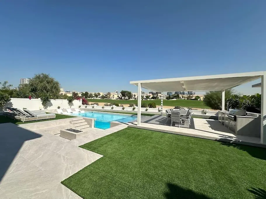 5 Bedroom 5 Star Golf Course Villa Dubai