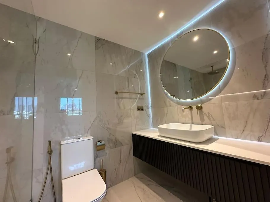 5 Bedroom 5 Star Golf Course Villa Dubai Holiday home